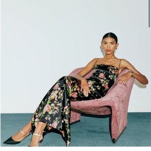 Gorgeous reformation Frankie dress in floral black silk size 2p